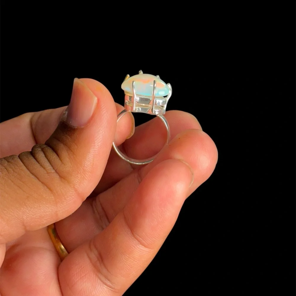 4.5 Carat Opal Ring in 925 Sterling Silver – Size 6.5